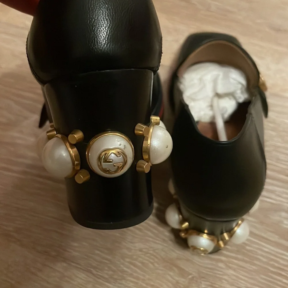 Gucci pumps with pearls in black. - Picture 2 of 6